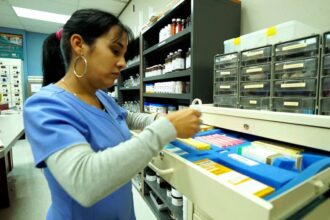 travel pharmacy technician