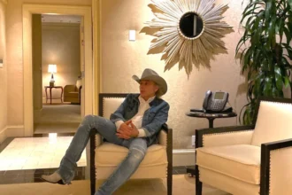 The Ultimate Guide to the Dwight Yoakam Tour