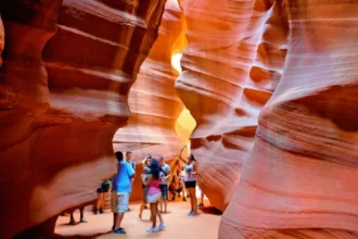 A Complete Guide to Visiting Lower Antelope Canyon