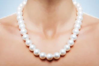 pearl necklace meaning