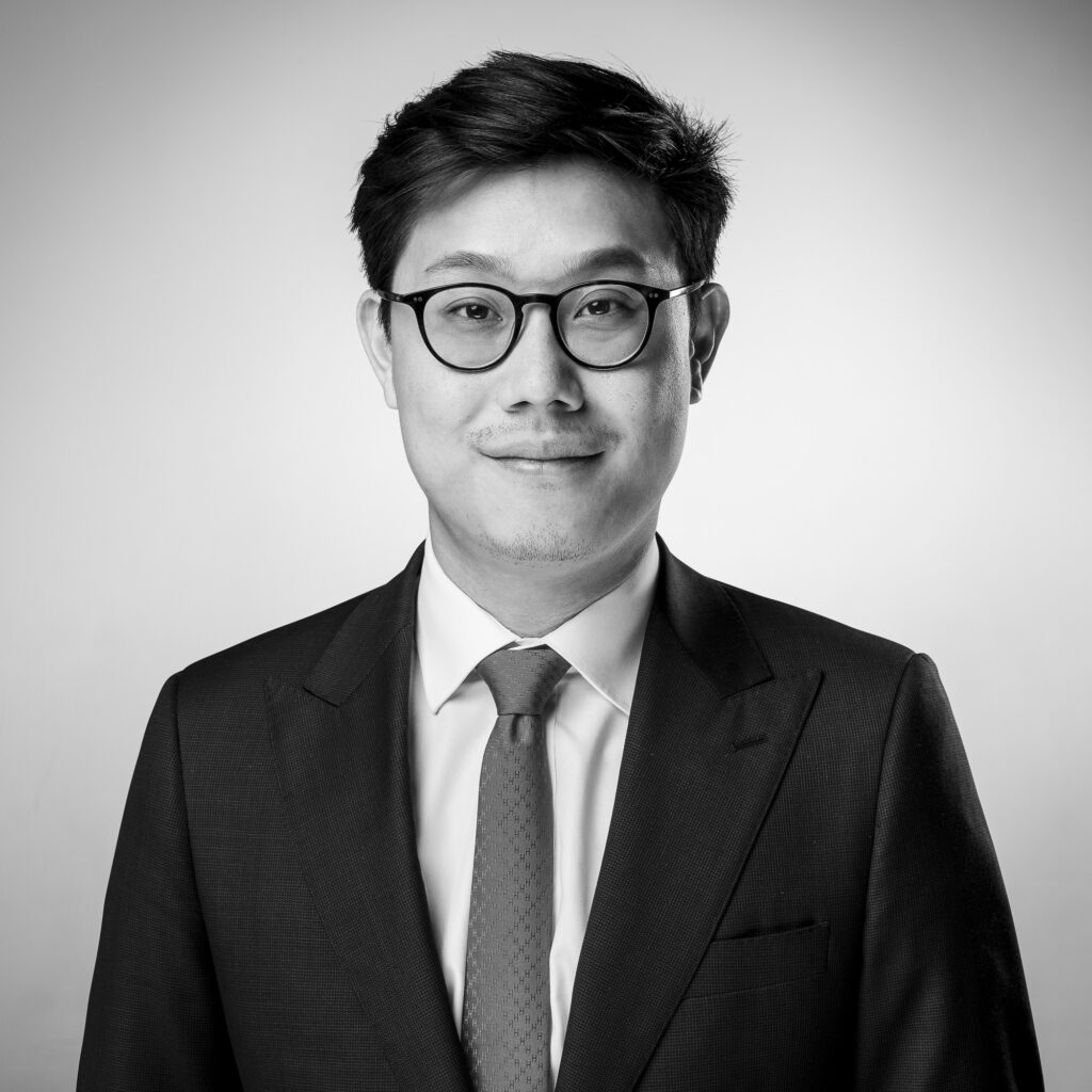 or app ke tarf to koi khatra nahi he 