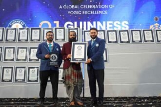 Akshar Yoga Kendraa 21 Guinness World Records