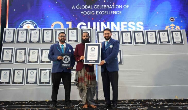 Akshar Yoga Kendraa 21 Guinness World Records