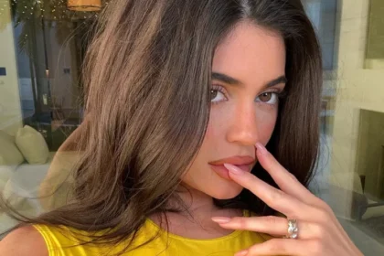 Kylie Jenner Tomato Nail Trend